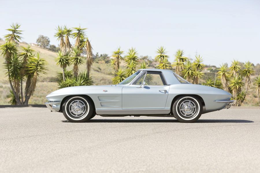  Chevrolet Corvette Stingray Convertible 1963 года  (фото 25 из 37)